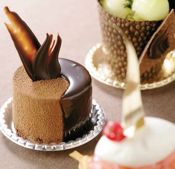 Sophisticated Dessert Plates