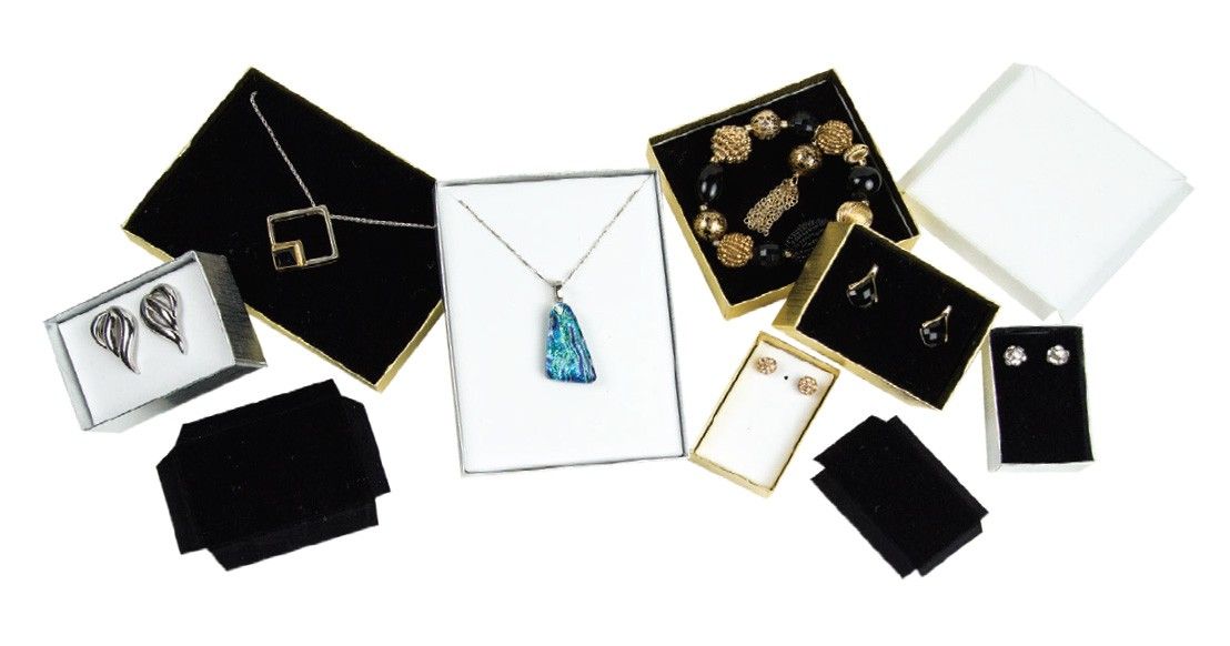 White - Peachboard Insert - 5-1/4 x 3-3/4 x 3/4"