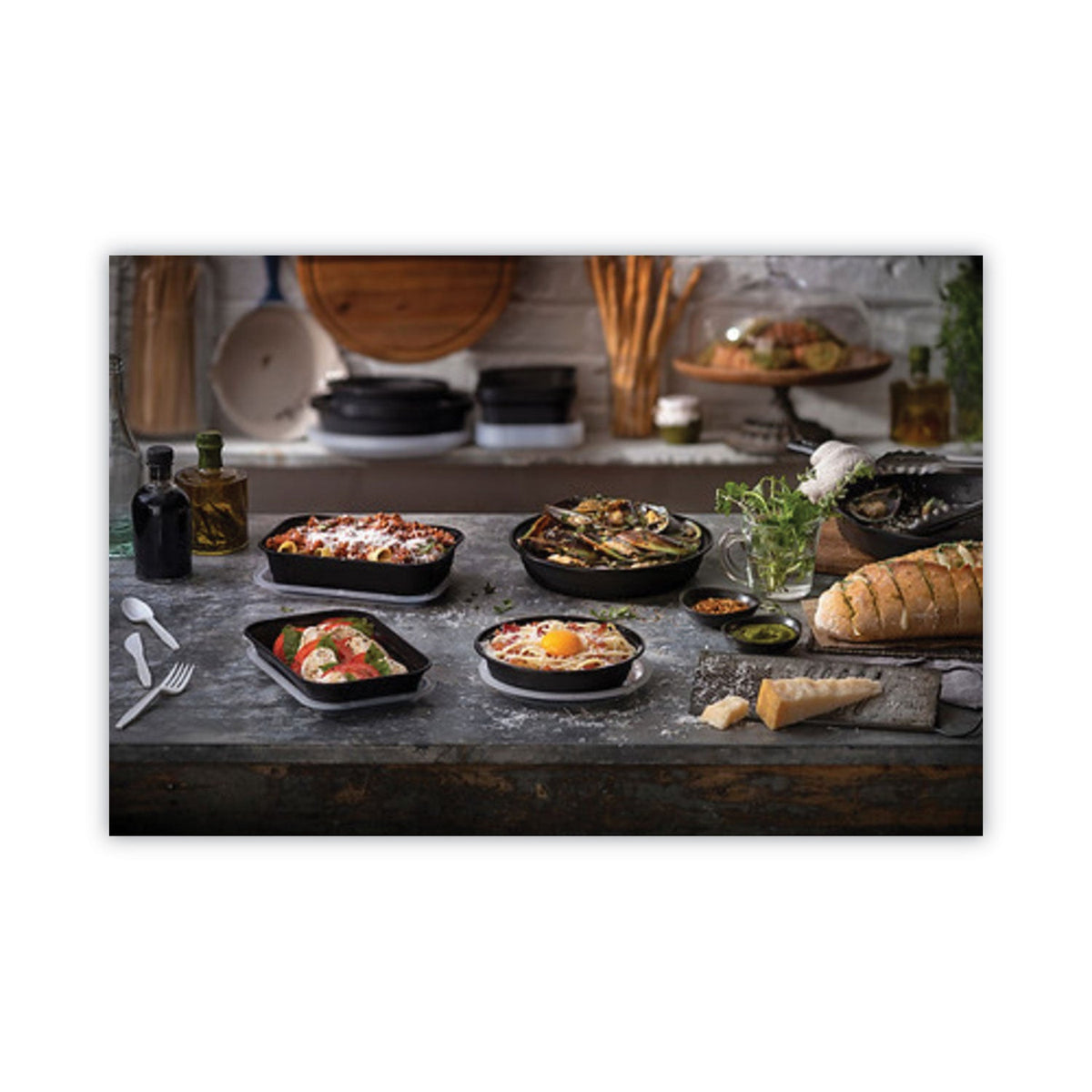 Pactiv Evergreen EarthChoice Versa2Go Microwaveable Container, 27 oz, 8.4 x 5.6 x 1.4, Black/Clear, Plastic, 150/Carton