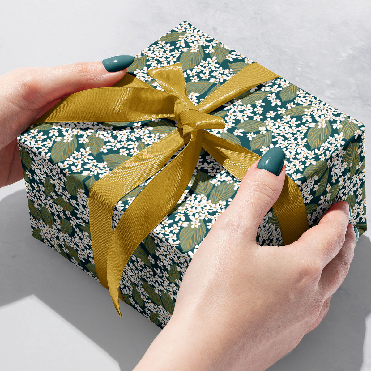 Cottage Floral Gift Wrap - B250.1b.jpg