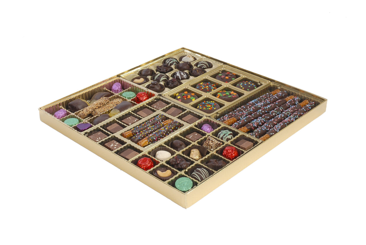 Gold Diamond - Clear Lid - Rigid Candy Box - Lid & Base - (3 lb) 16-1/4 x 15-3/4 x 1-1/8"