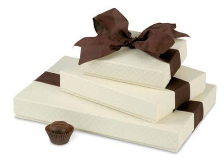 Quilted Cream - Set Up Candy Box - (12 Pc.) 6-3/8 x 4-3/4 x 1-3/16"