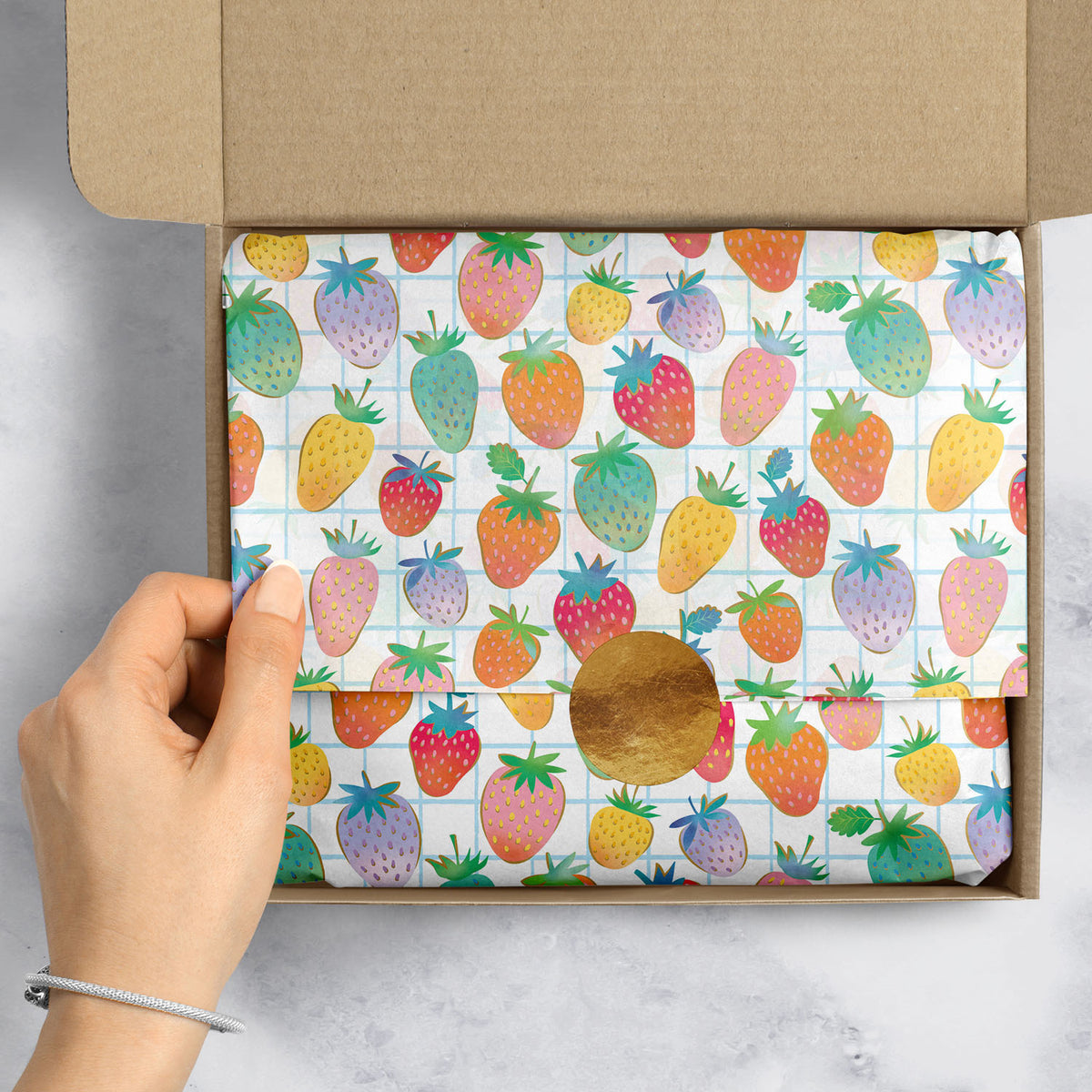 Sweet Strawberries Gift Tissue - BPT236.1e.jpg