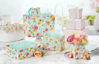 Floral Mint Gift Box Collection