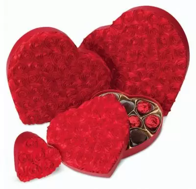 Red Rosebud Heart Candy Boxes